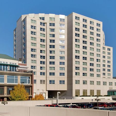 Отель Hilton Madison Monona Terrace Экстерьер фото
