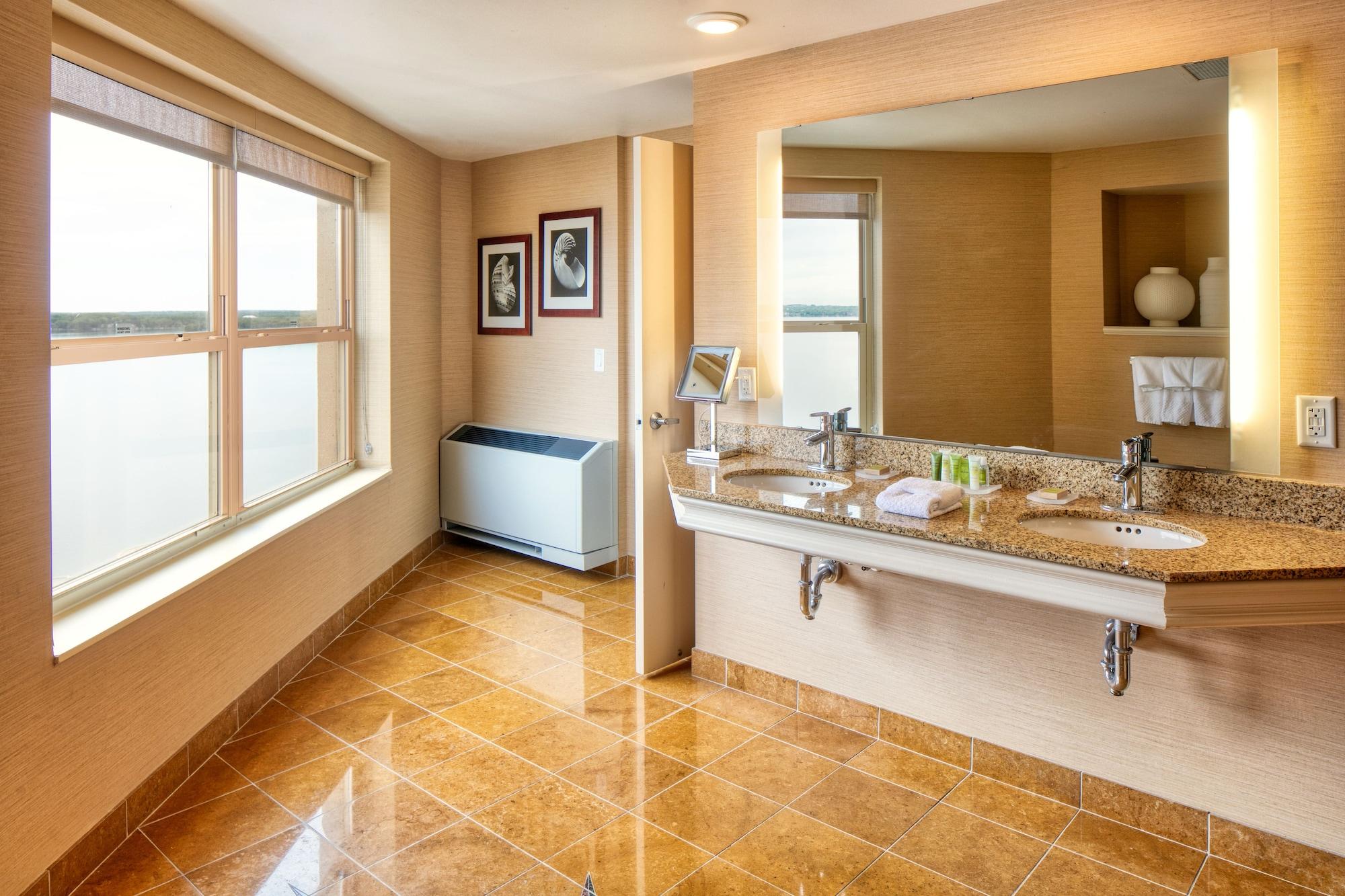 Отель Hilton Madison Monona Terrace Экстерьер фото