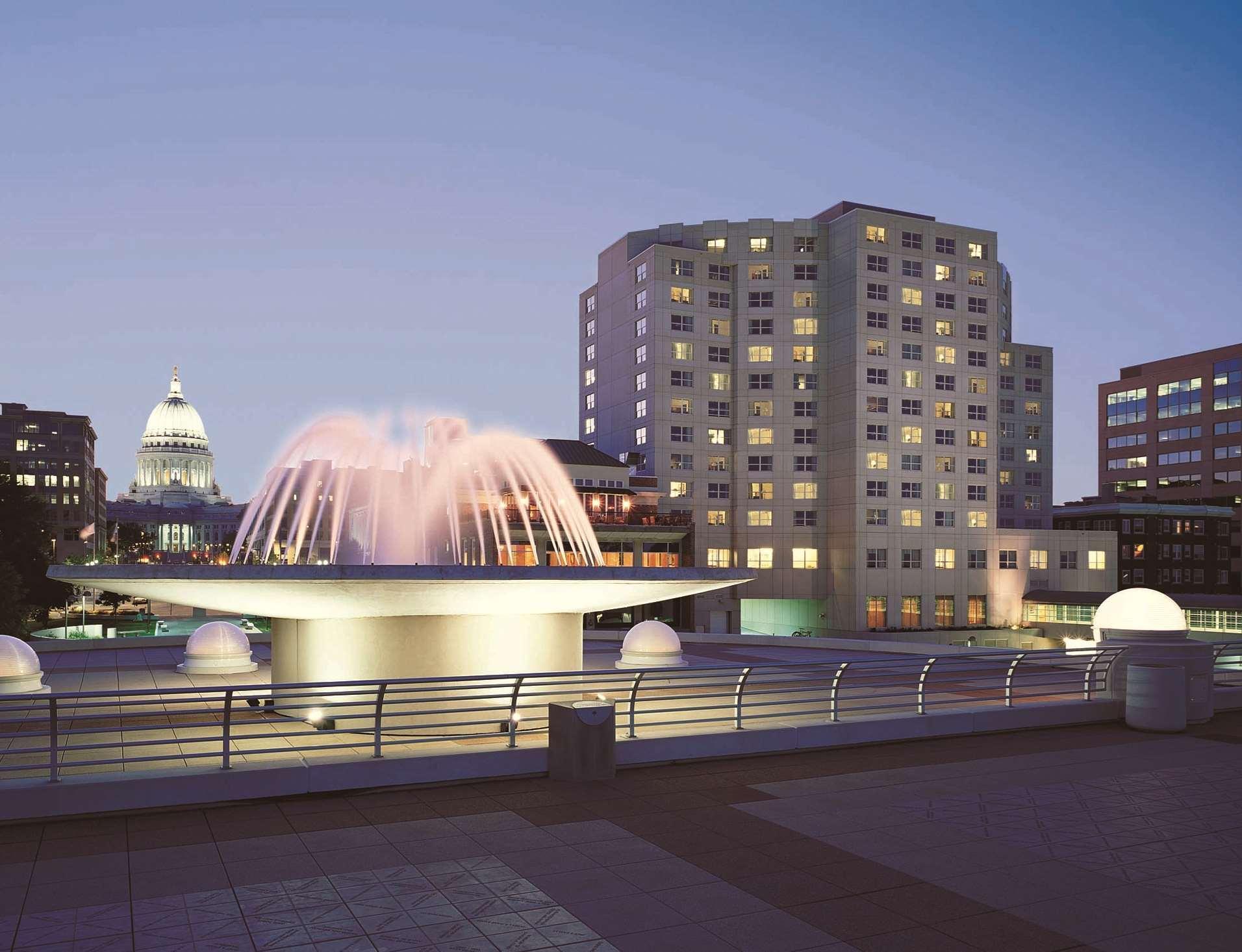 Отель Hilton Madison Monona Terrace Экстерьер фото
