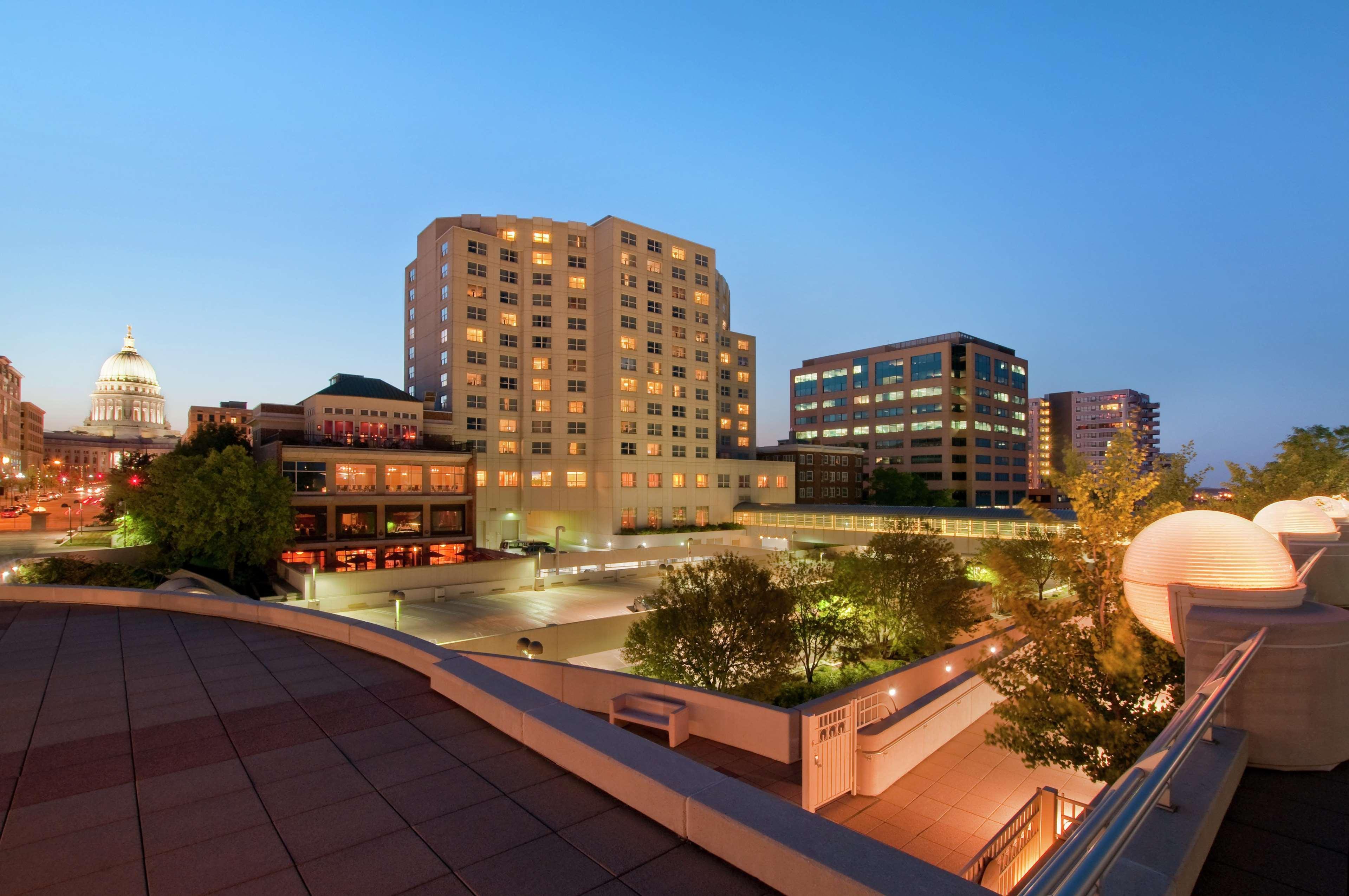 Отель Hilton Madison Monona Terrace Экстерьер фото